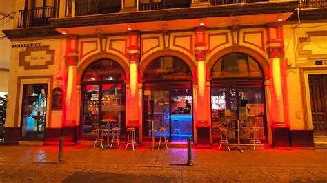 bares gays sevilla|Seville Gay Bar Guide 2025